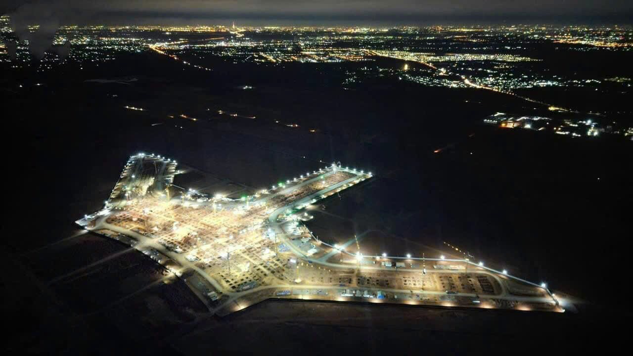 Cảnh sân bay Long Thành về đêm